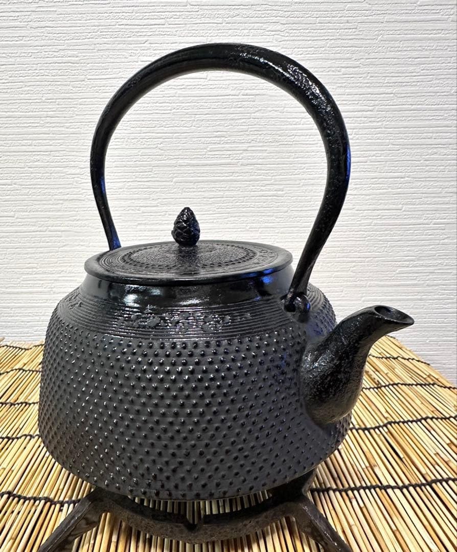 未使用、保管品　南部長寿堂造　１５型　鉄瓶　南部鉄瓶　南部鉄器　調理器具 南部長寿堂造 15型 鉄瓶 南部鉄瓶 南部鉄器 調理器具 楽天市場】南部